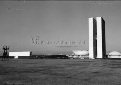 BRASILIEN, BRASILIA 1970, DIE NEUE HAUPTSTADT. ARCHITEKTUR: OSCAR NIEMEYER. DER NATIONALKONGRESS, CONGRESSO NATIONAL.